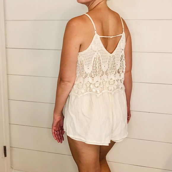 American Eagle Ivory Romper - Picture 3 of 9